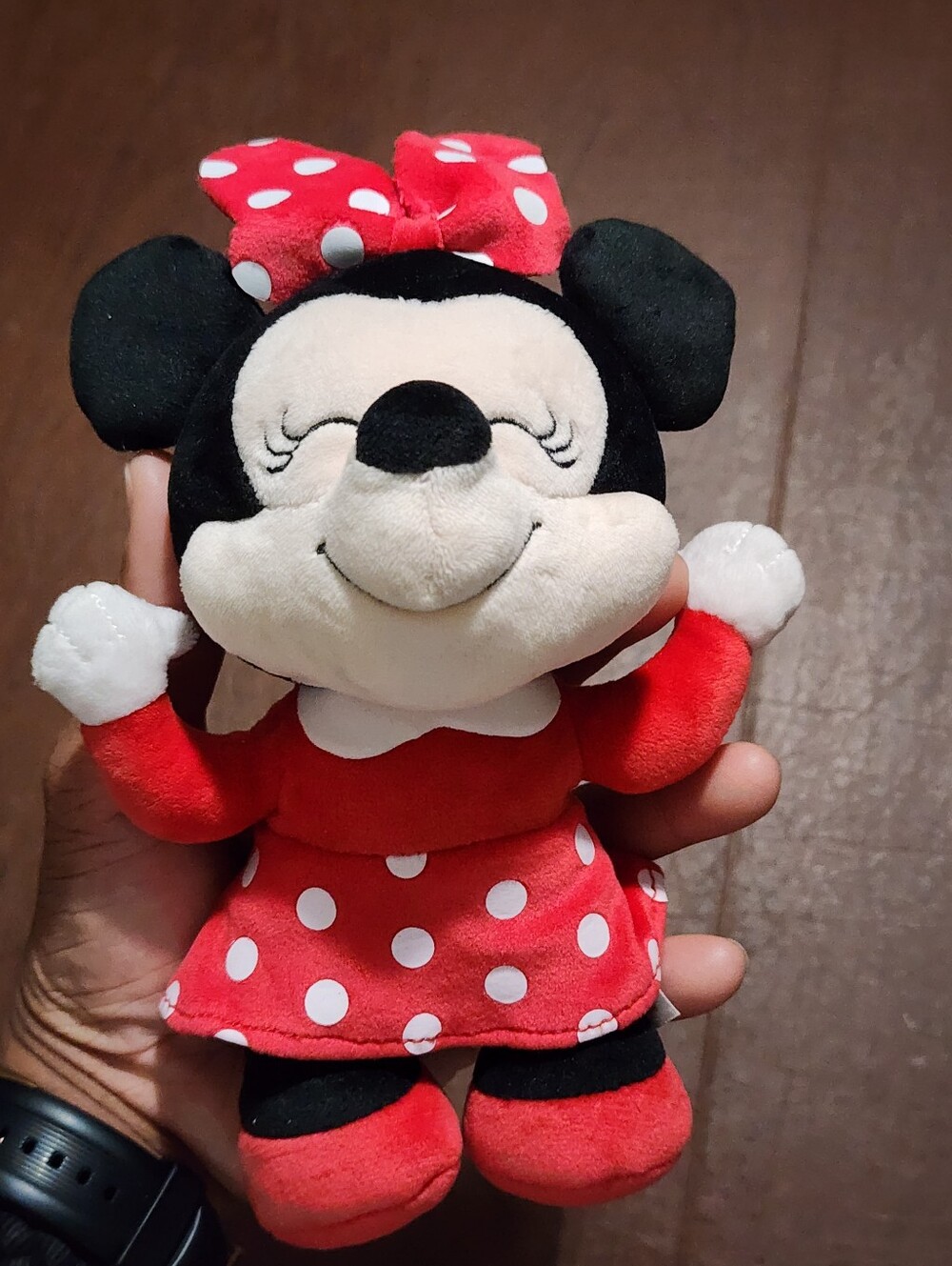 Minnie Mouse Red Polka Dot Plush Toy - Classic Kids Stuffed Character - Picture 5 of 5